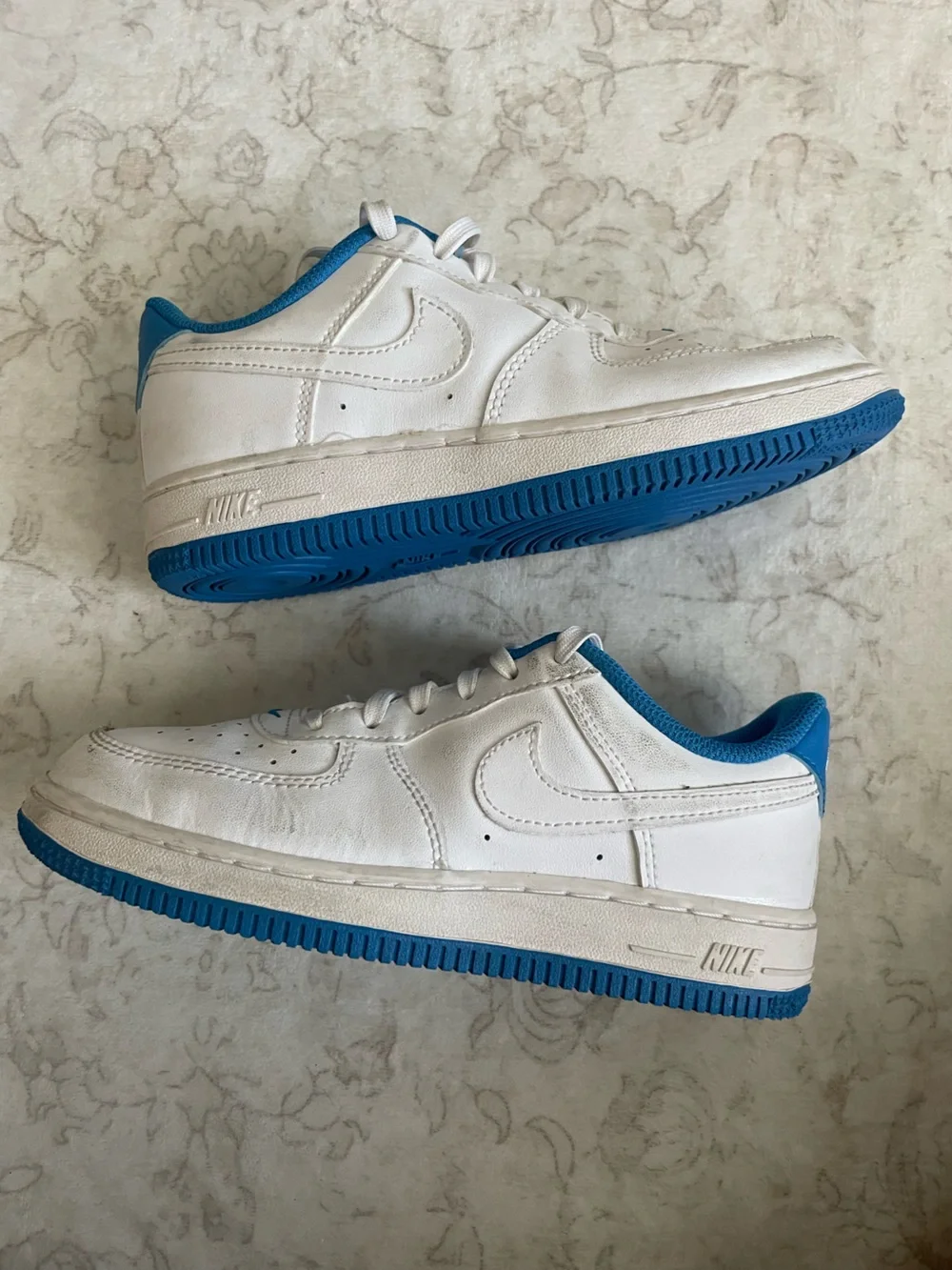 Nike Force 1 White and Light Blue Low-Top Sneakers